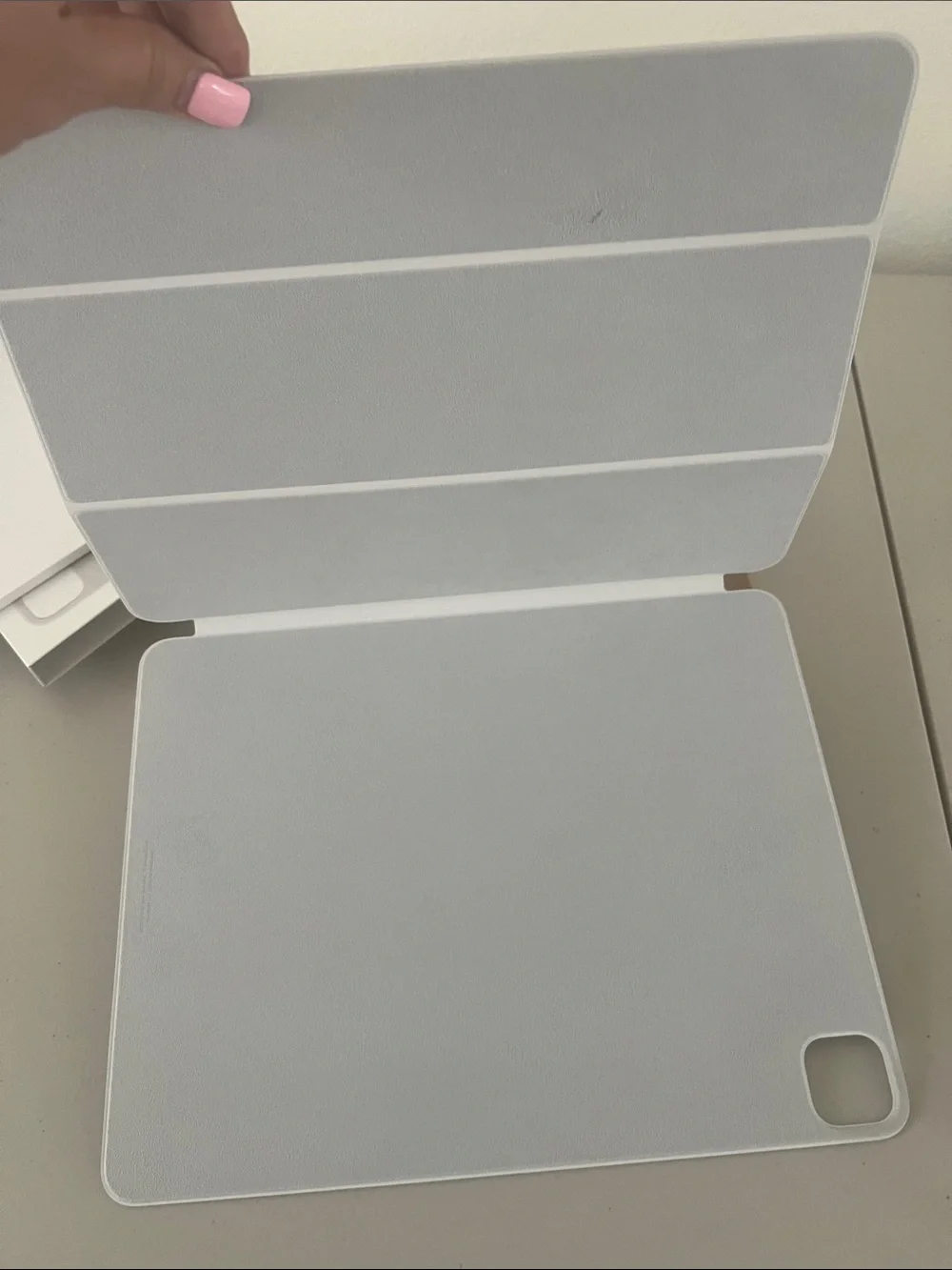 Apple iPad Smart Folio Cover in White